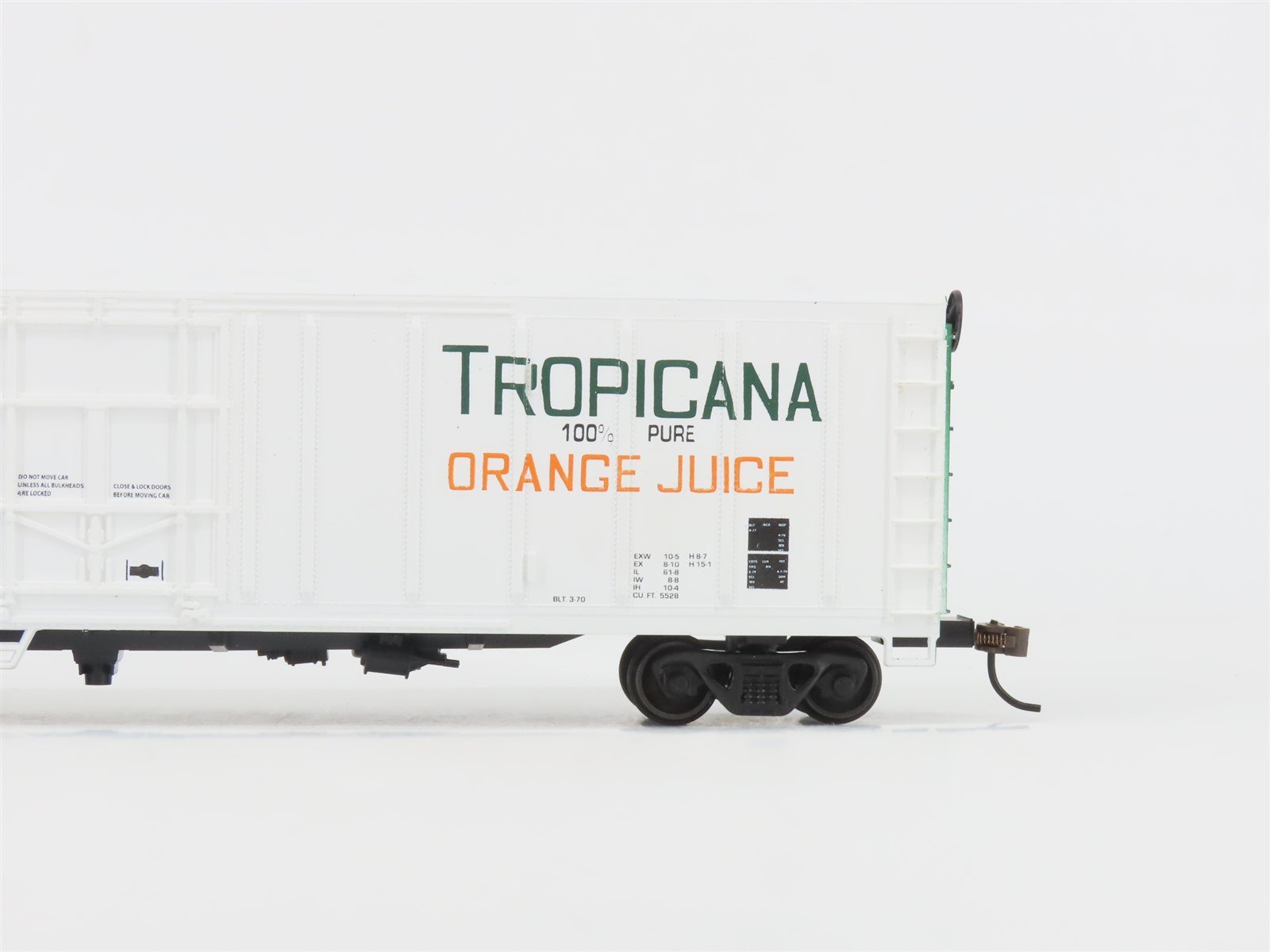 HO Scale Con-Cor 0001-019802-(2) TPIX Tropicana (Scheme #2) 57' Reefer #559