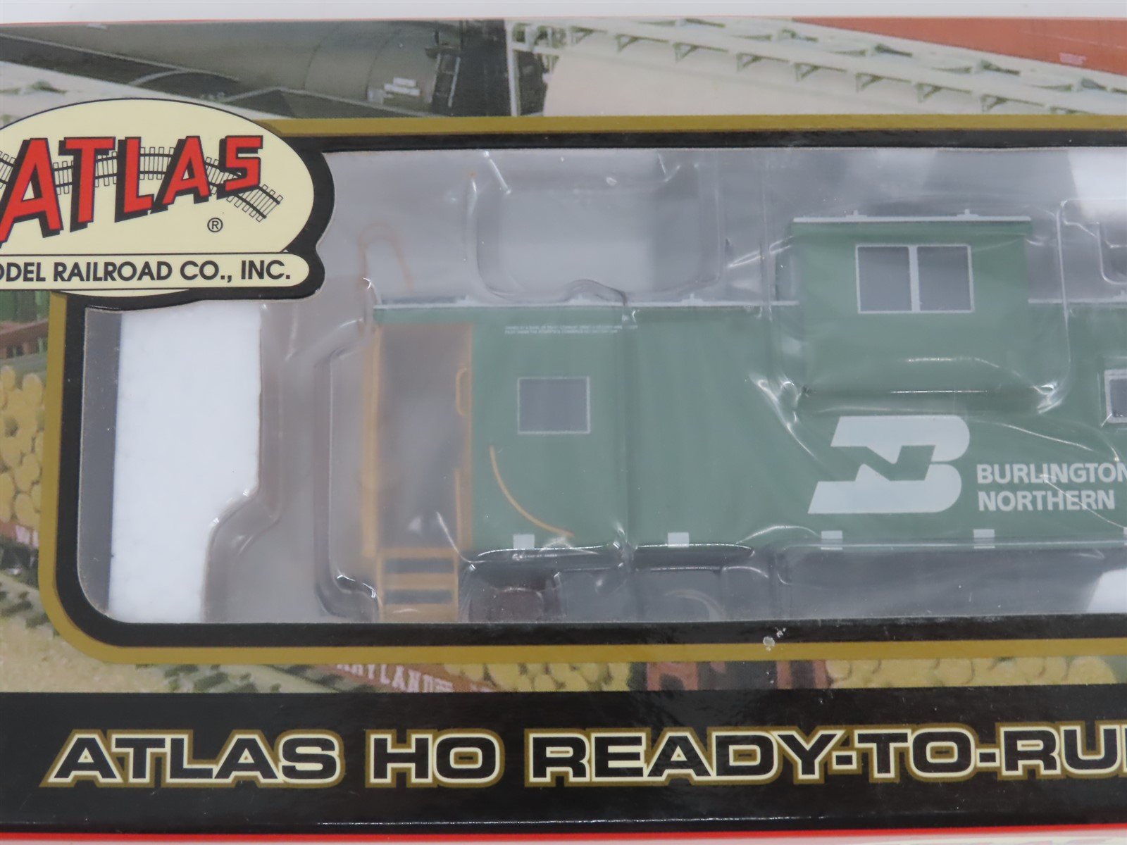 HO Scale Atlas 1901-4 BN Burlington Northern EV Caboose #10586 - SEALED