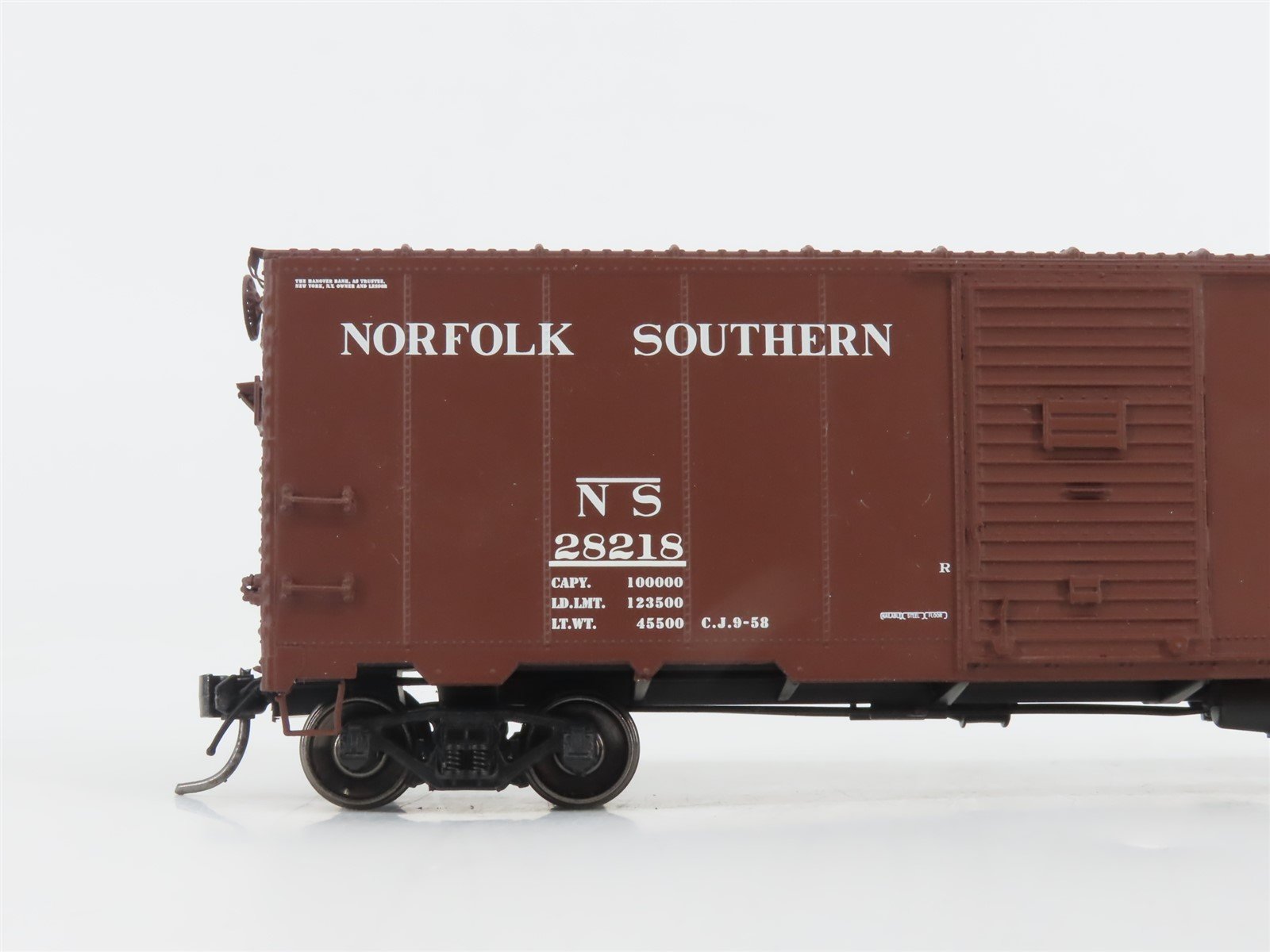 HO Scale InterMountain 45788-06 NS Norfolk Southern 40' 1937 AAR Box Car #28218