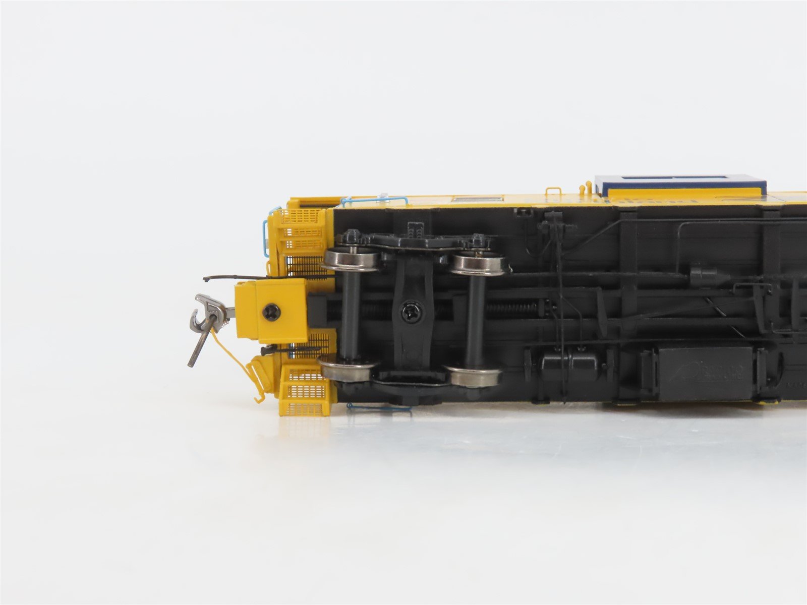 HO Scale Rapido 110143 ONT Ontario Northland Wide Vision Caboose #124