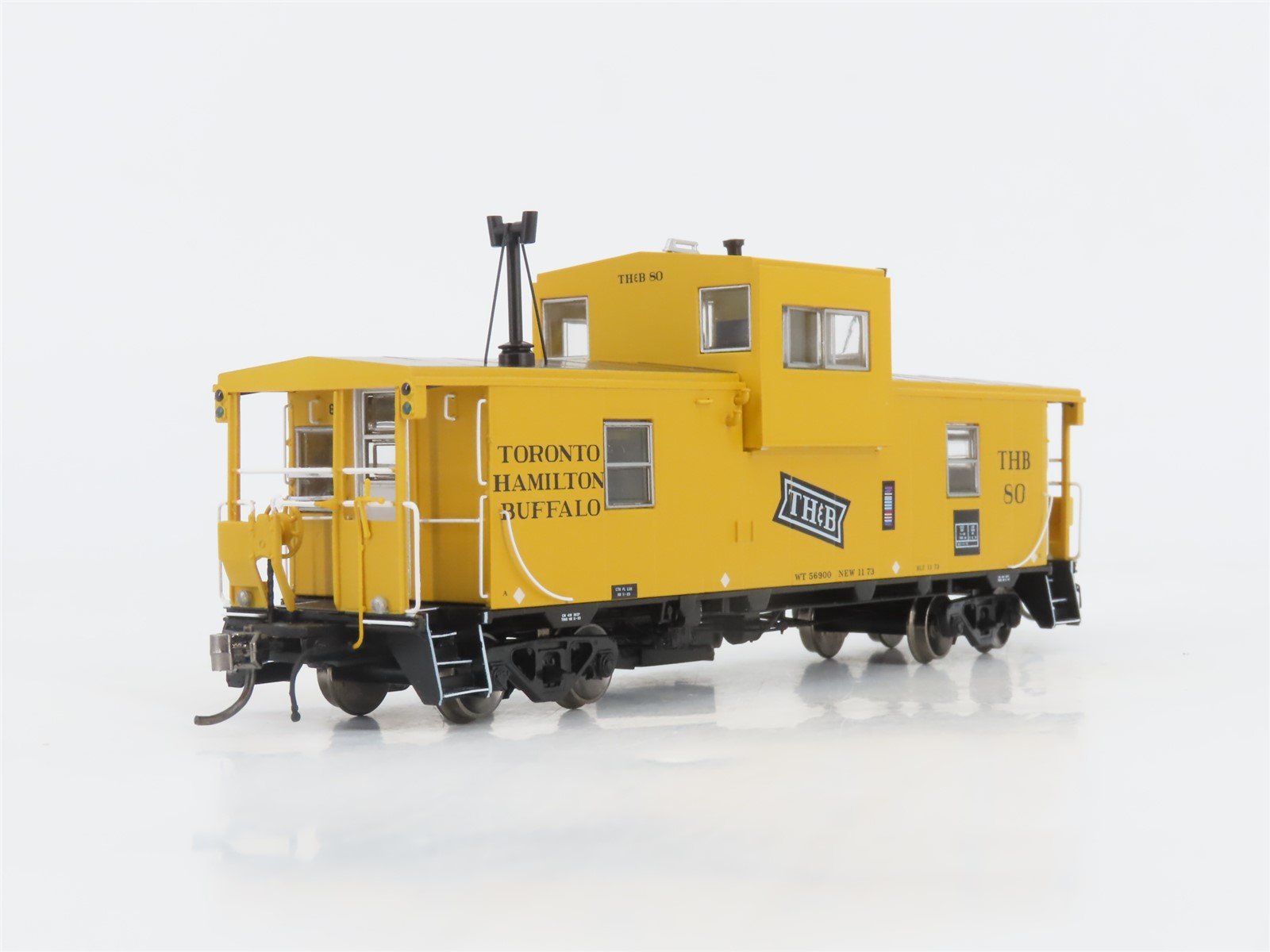 HO Scale Rapido 110147 TH&B Toronto Hamilton & Buffalo Wide Vision Caboose #80