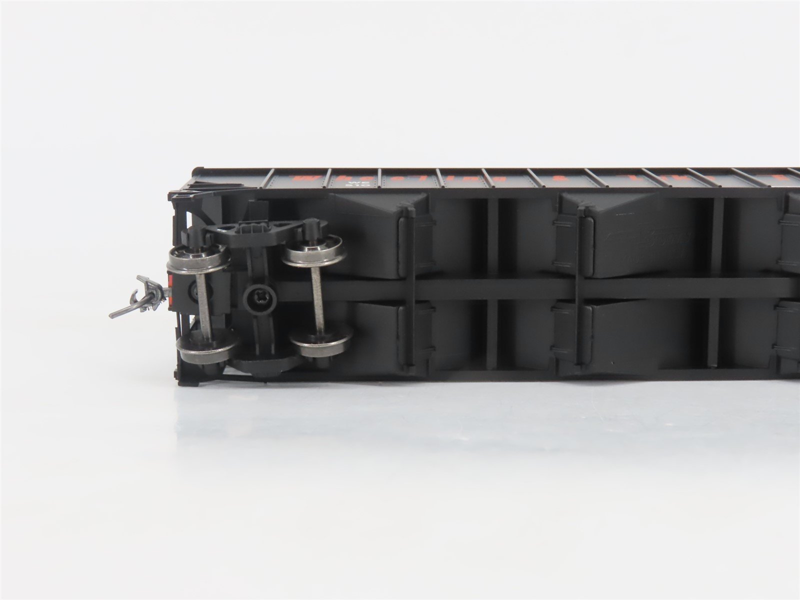 HO Scale Bowser Stewart Hobbies 40662 WE Wheeling & Lake Erie 3-Bay Hopper #510