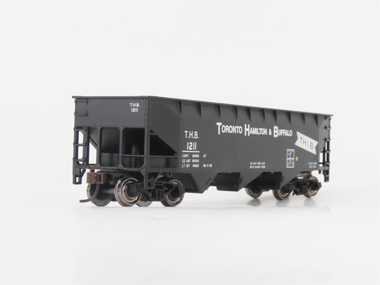 HO Bowser Executive Line Stewart Hobbies 40326 TH&B 3-Bay Open Hopper #1211