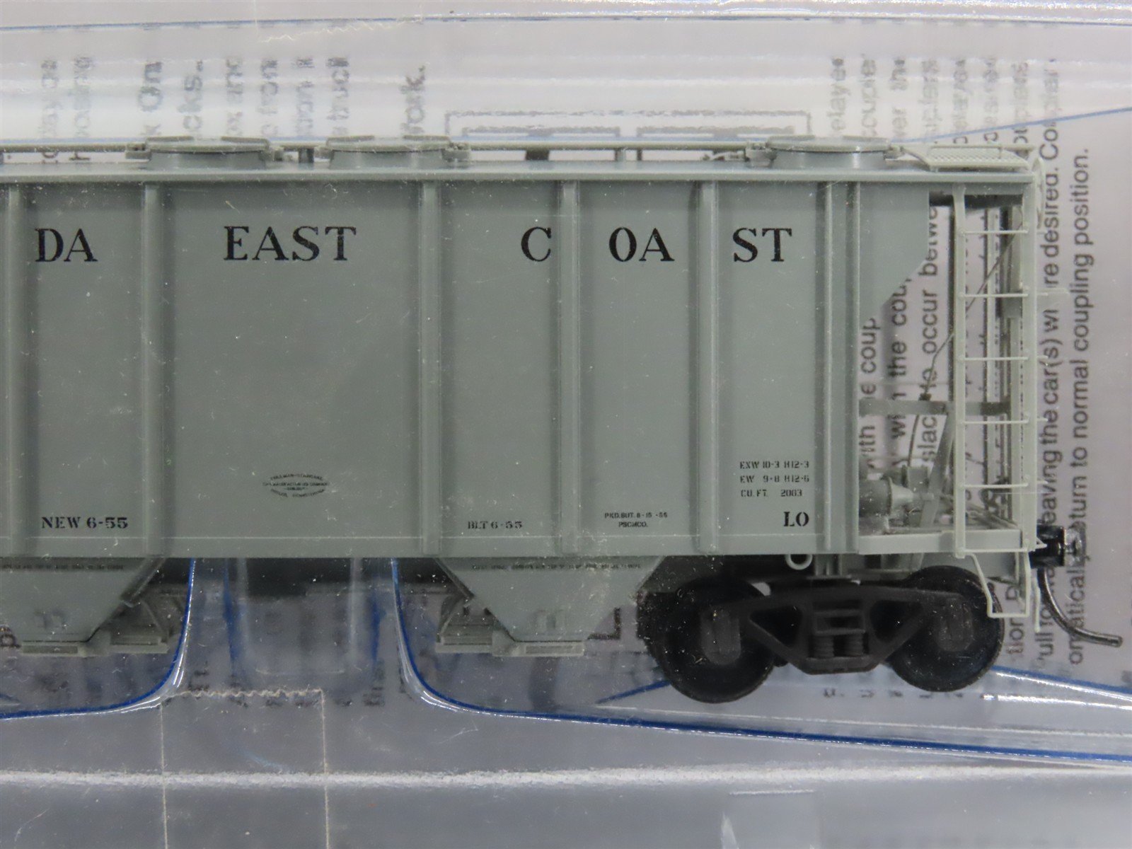 HO Scale Kadee 8652 FEC Florida East Coast 2-Bay Covered Hopper #14103 - Sealed