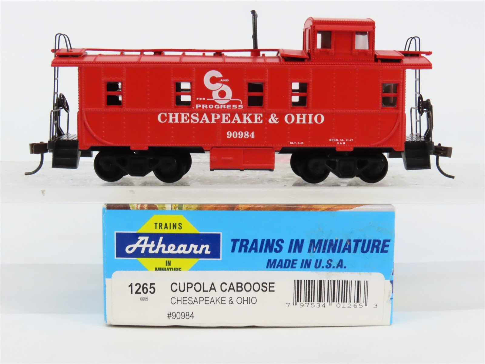 HO Athearn 1265 C&O Chesapeake & Ohio Railroad Cupola Caboose #90984 BUILT
