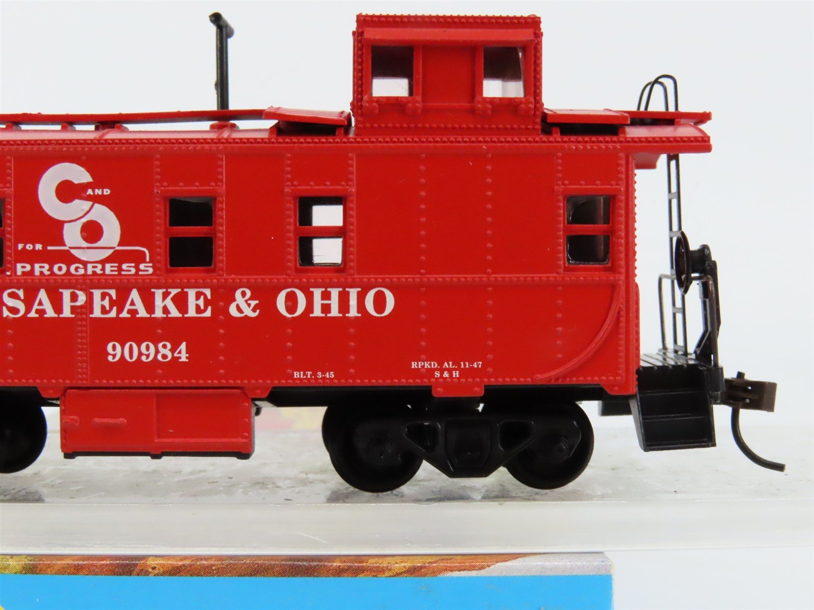 HO Athearn 1265 C&O Chesapeake & Ohio Railroad Cupola Caboose #90984 BUILT
