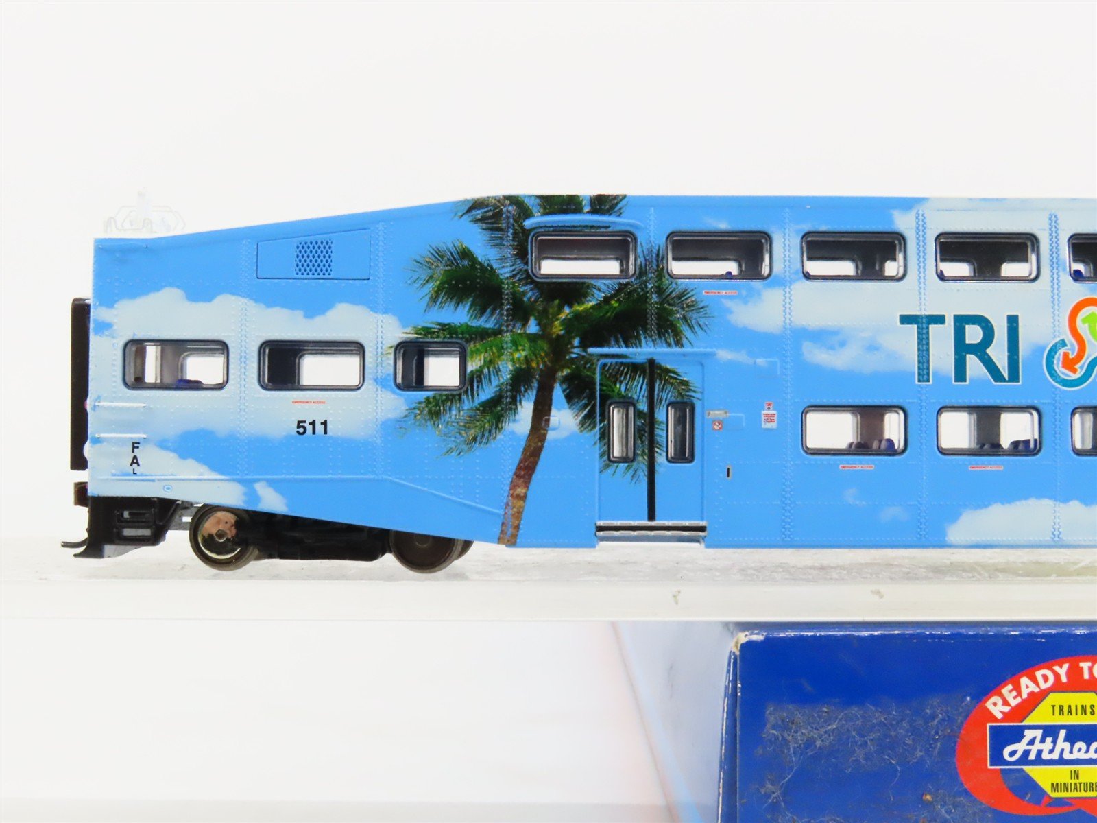 HO Scale Athearn 25506 TRIRAIL Bombardier Control Passenger Car #511