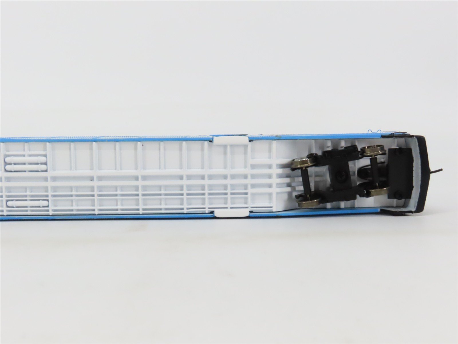 HO Scale Athearn 25506 TRIRAIL Bombardier Control Passenger Car #511