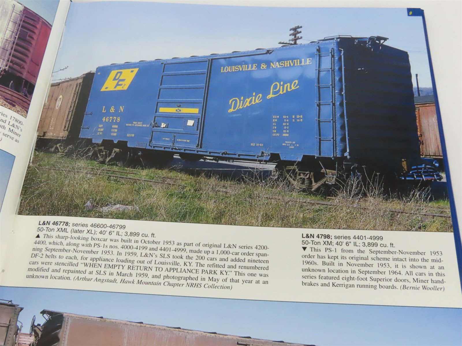Morning Sun: L&N Color Guide to Freight & Passenger Equipment V. 1 by Johnson