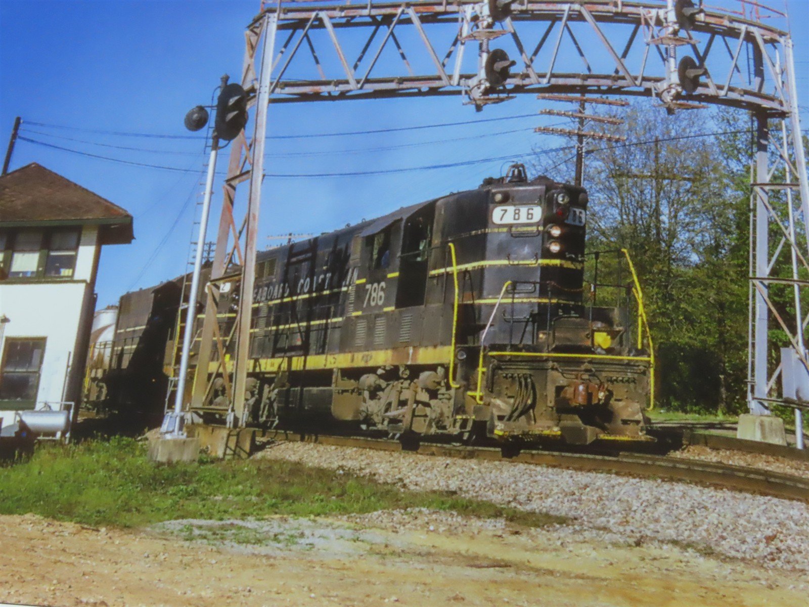 Morning Sun: Just Geeps In Color Vol 1: GP7 1949-1954 by Stephen M. Timko ©2023