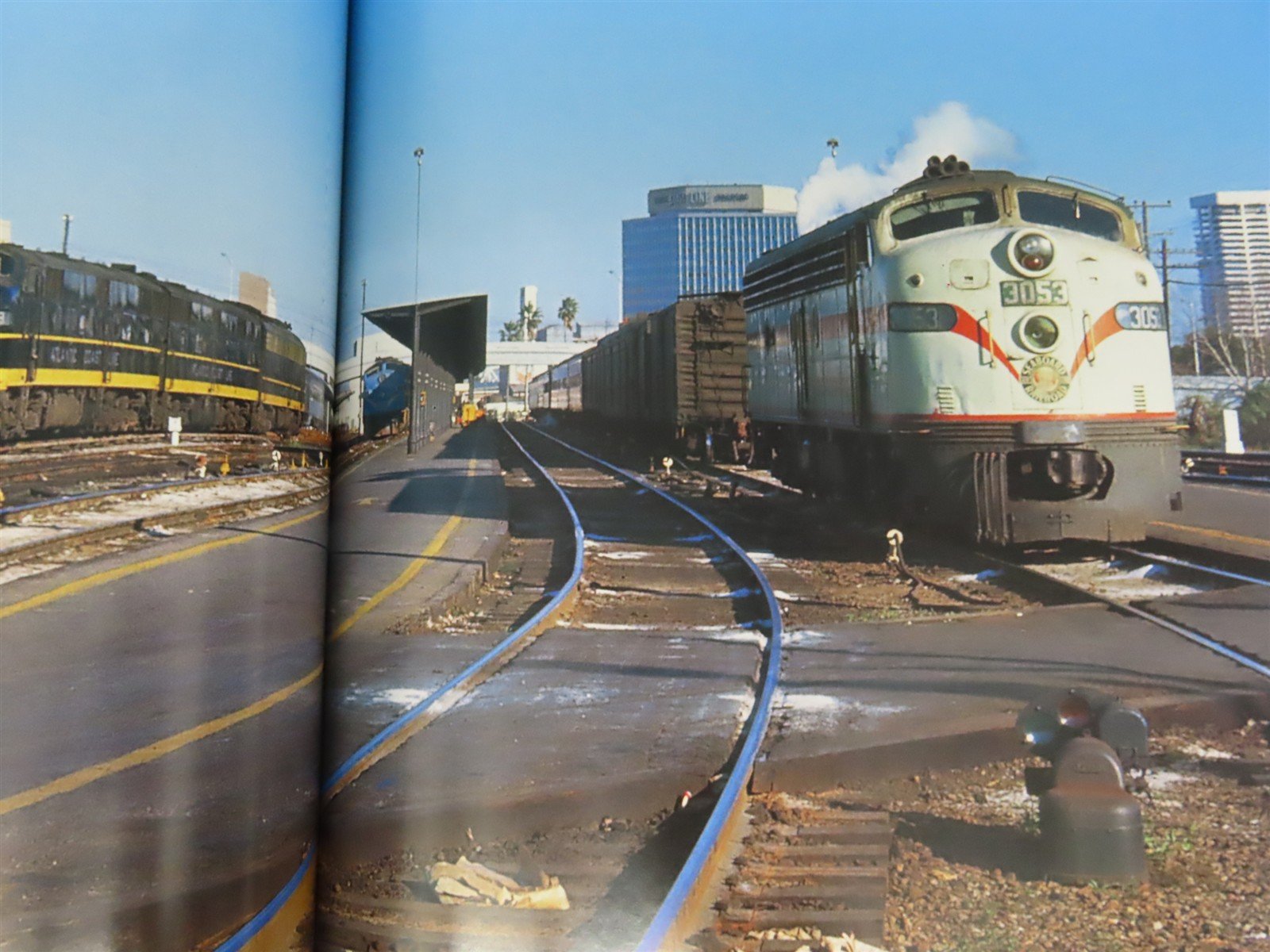 Morning Sun: Southern Railway Through Passenger Service by Greg Stout ©2005