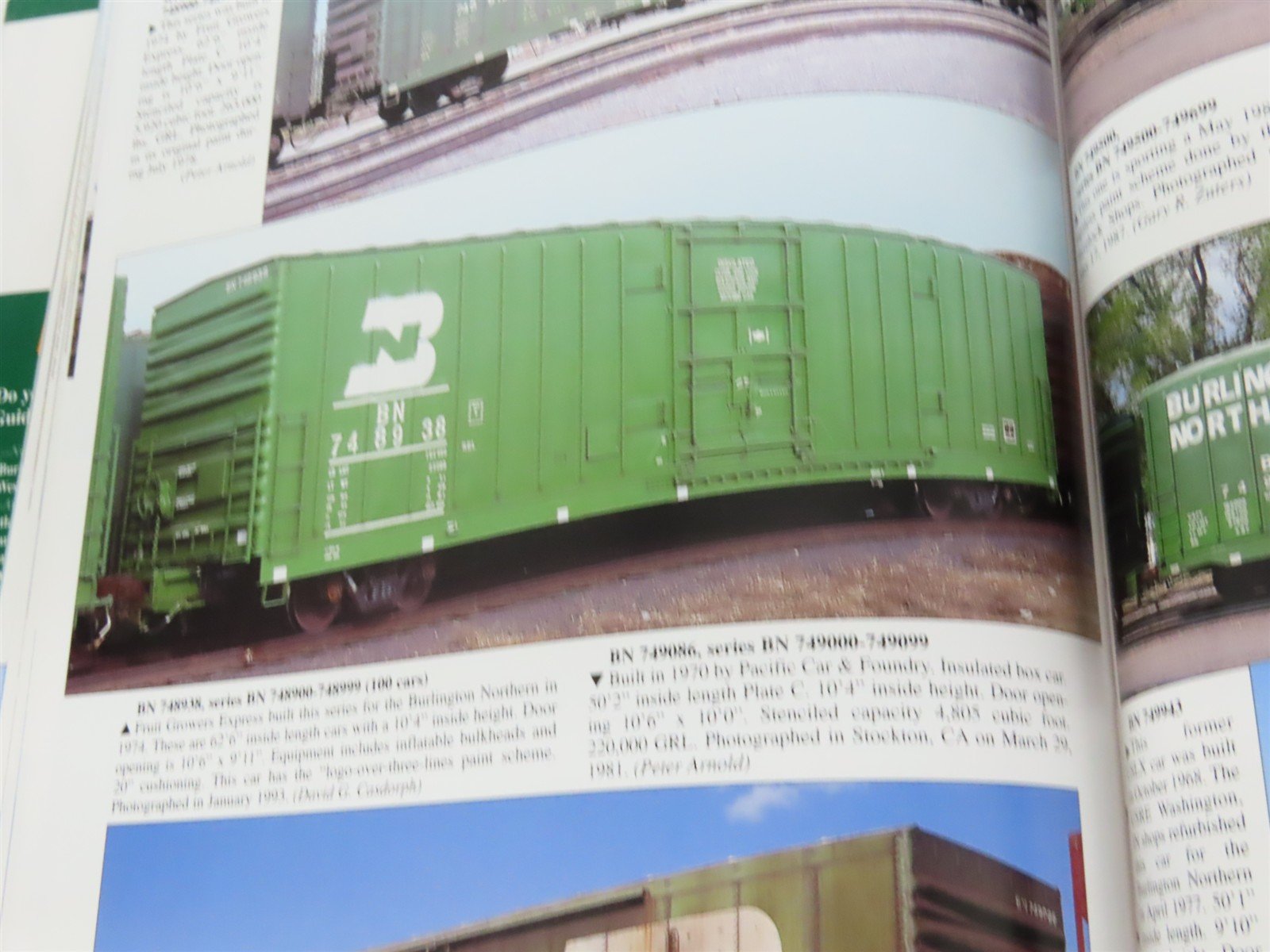 Morning Sun: Burlington Northern Color Guide to Freight & Passenger Equipment