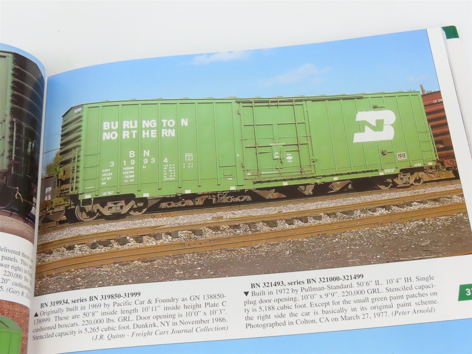 Morning Sun: Burlington Northern Color Guide to Freight & Passenger Equipment