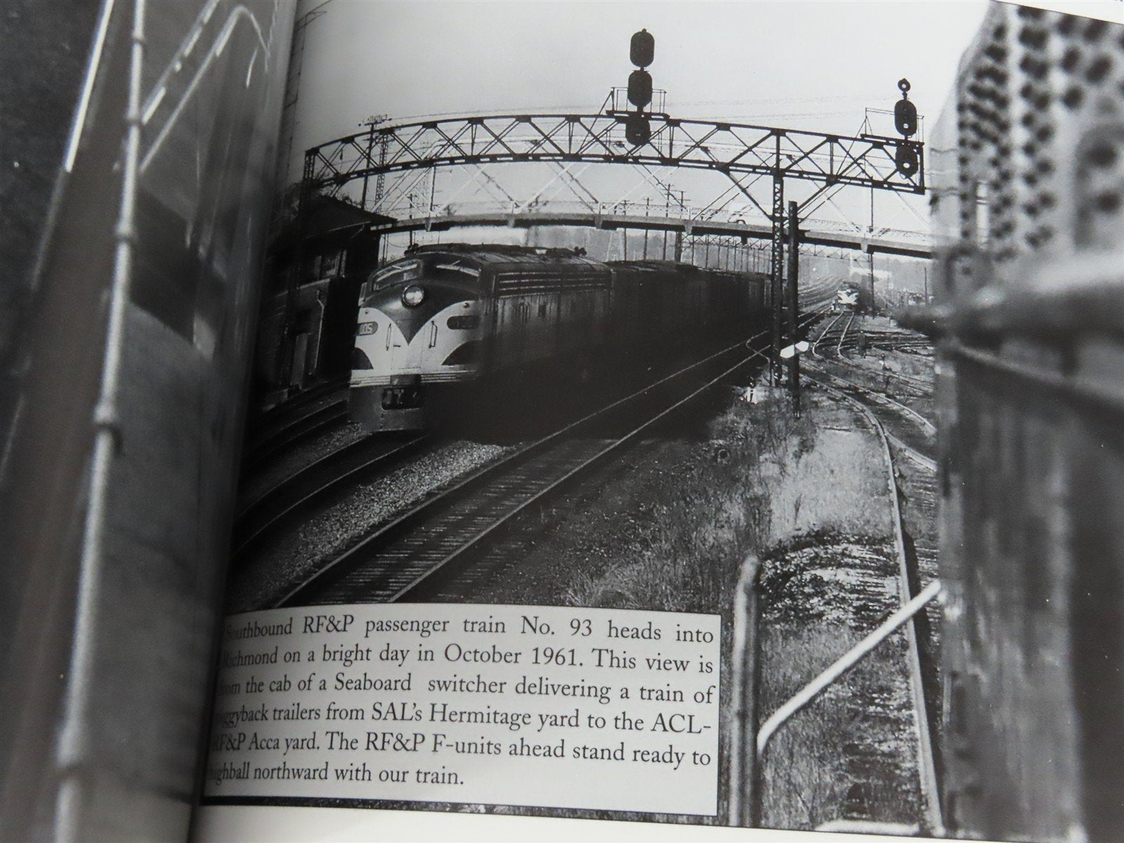 Classic Diesels of the South - A Railfan's Odyssey by J. Parker Lamb ©1997