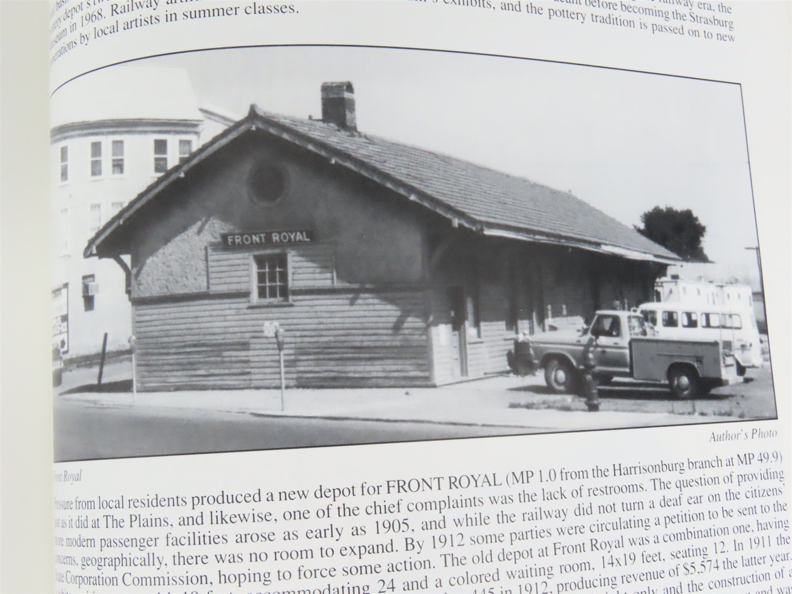 Virginia Railway Depots by Donald R. Traser ©1998 HC Book