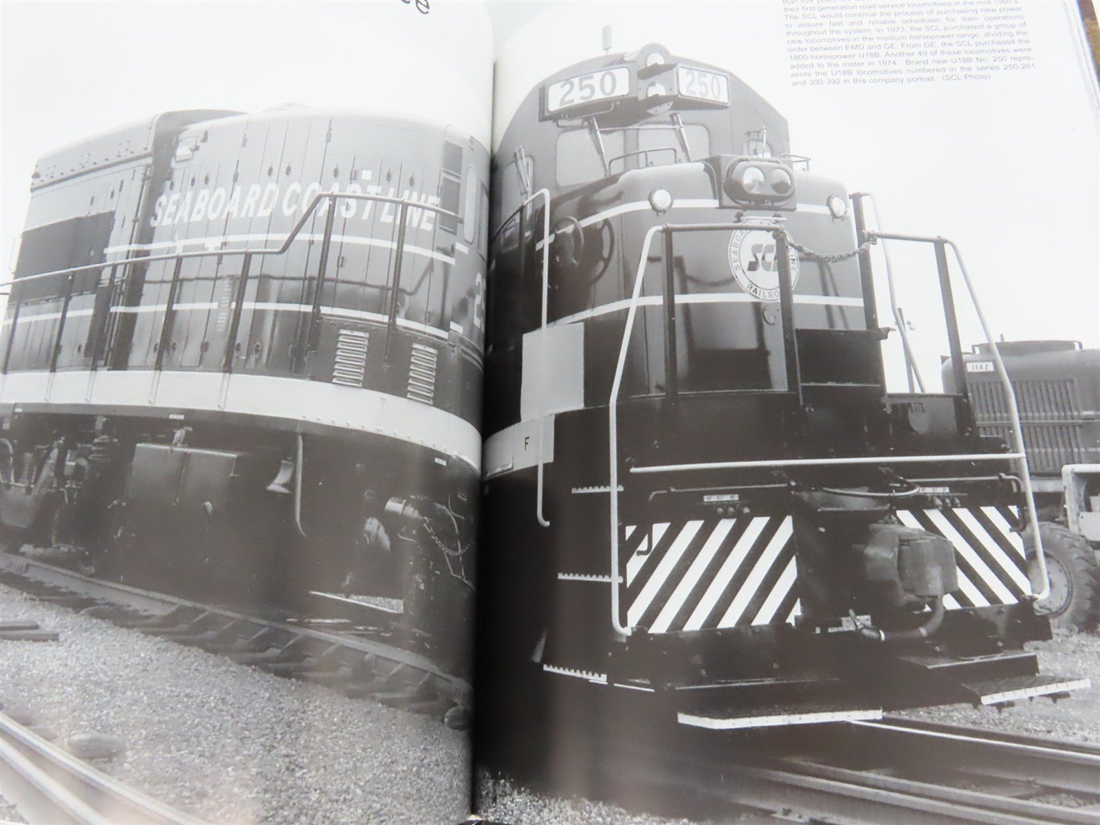 Seaboard Coast Line & Family Lines Railroad 1967-1986 by Griffin Â©2004 HC Book