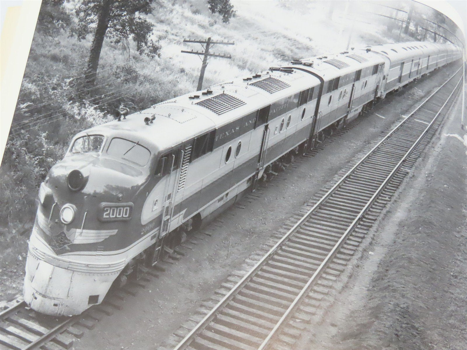 Trains We Remember by Robert J. Wayner - SC Book