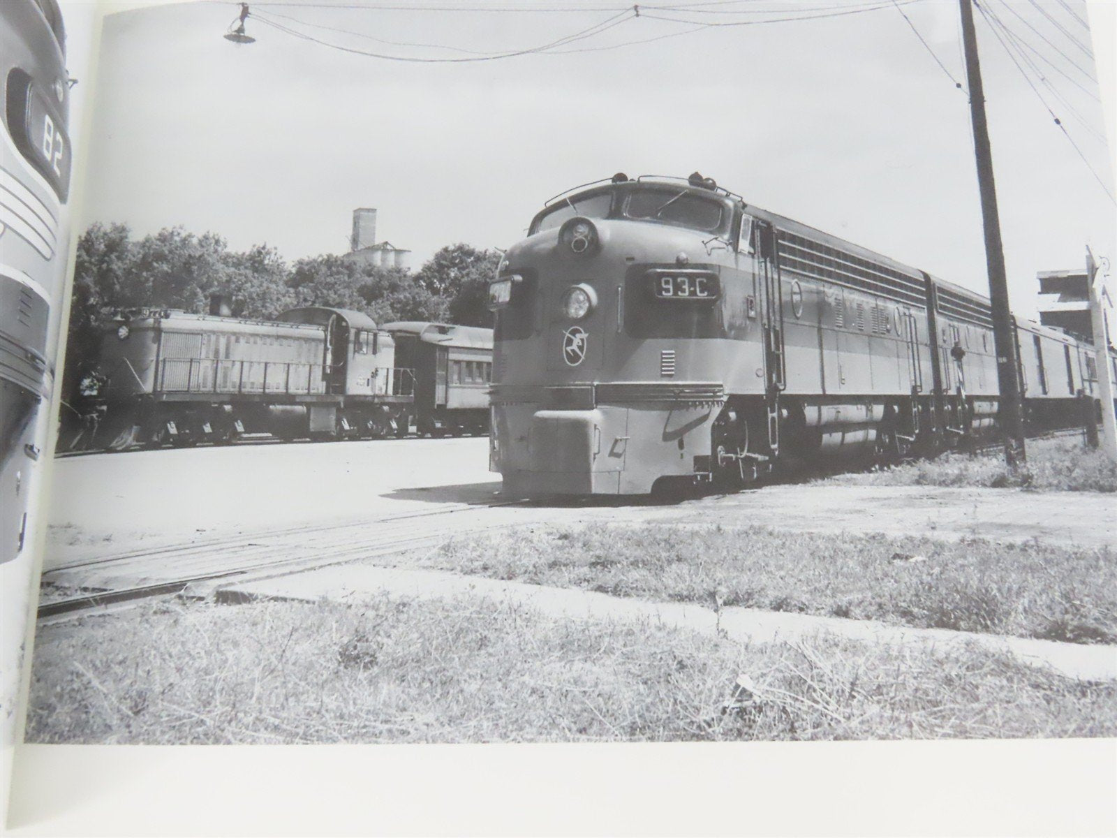 F Units: The Diesels That Did It by Jeff Wilson Â©2000 SC Book