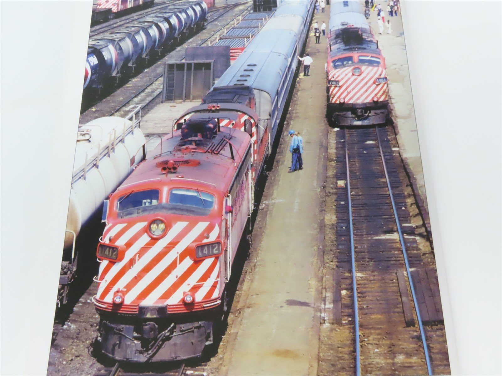 EMD's FP7 & FP9: The Dual Service Cab Unit by Diesel Era Â©2009 SC Book