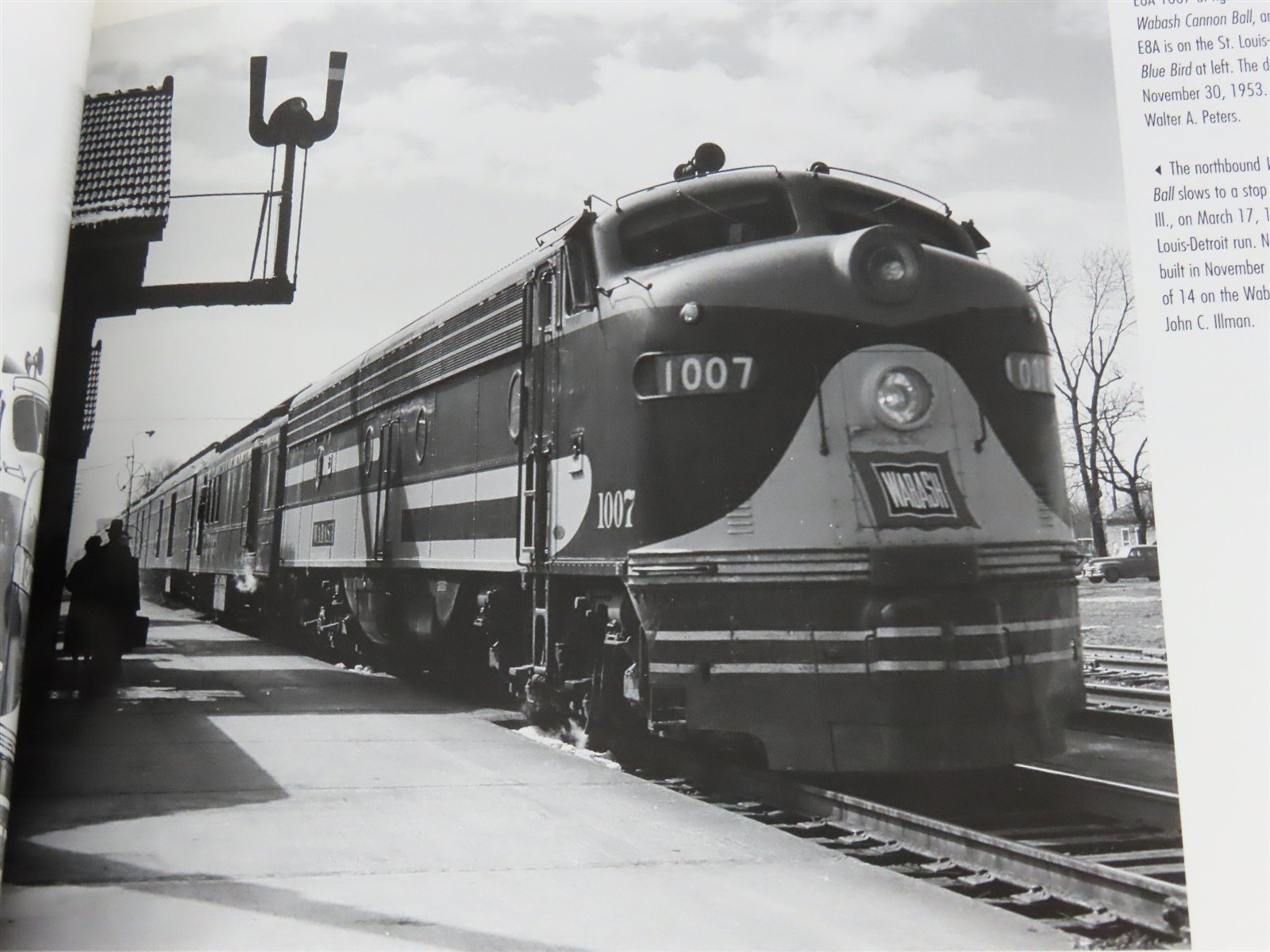 E Units: Electro-Motive's Classic Streamliners by Jeff Wilson Â©2002 SC Book