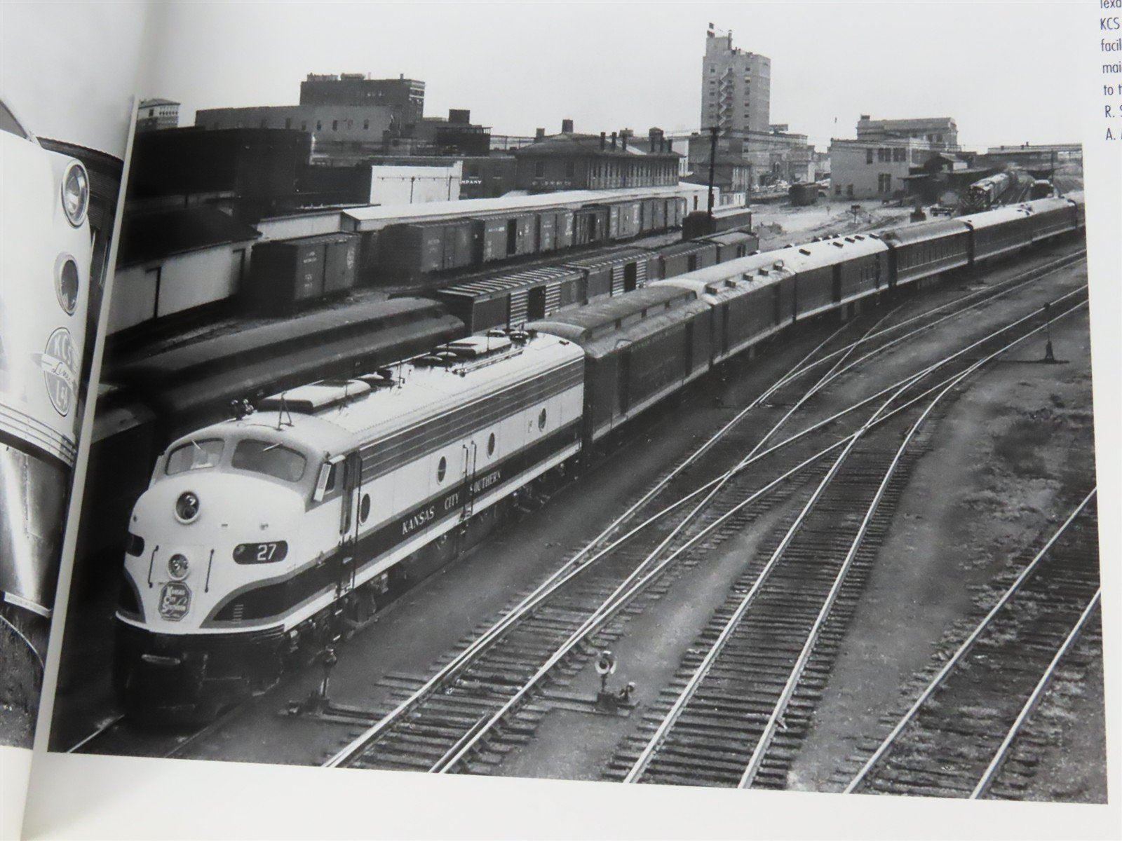 E Units: Electro-Motive's Classic Streamliners by Jeff Wilson Â©2002 SC Book