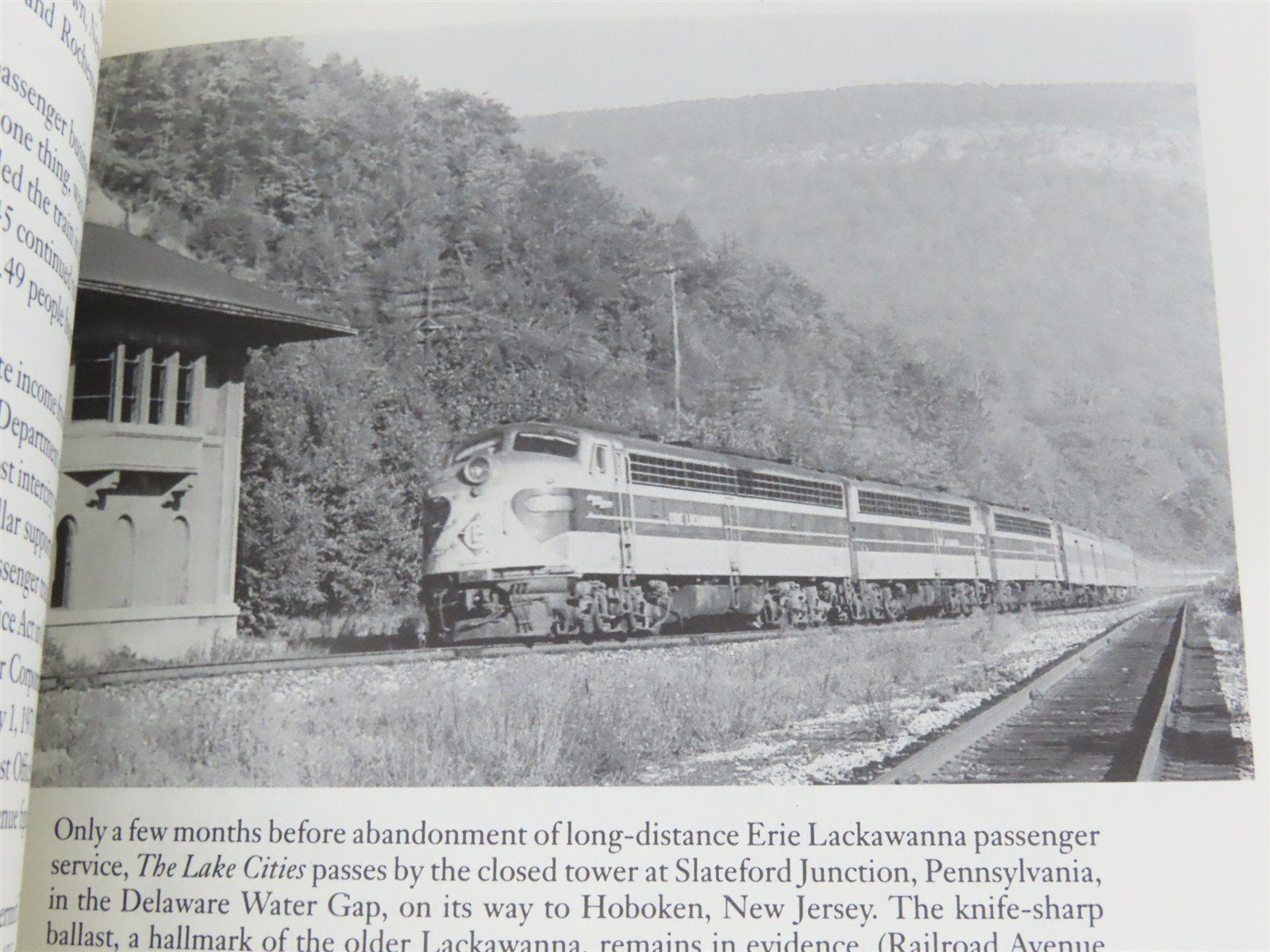 Erie Lackawanna the Death of an American Railroad by H Roger Grant Â©1996 SC Book