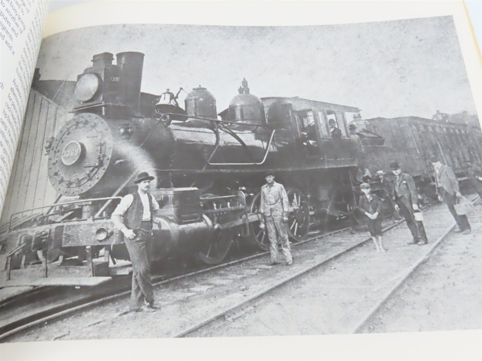 Trains Trestles & Tunnels by Lou Harshaw Â©1980 SC Book