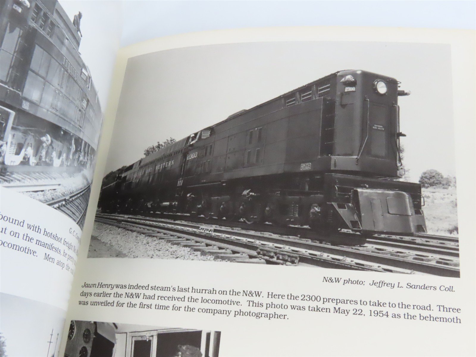 Norfolk & Western: Diesel's Last Conquest by William E. Warden Â©1996 SC Book