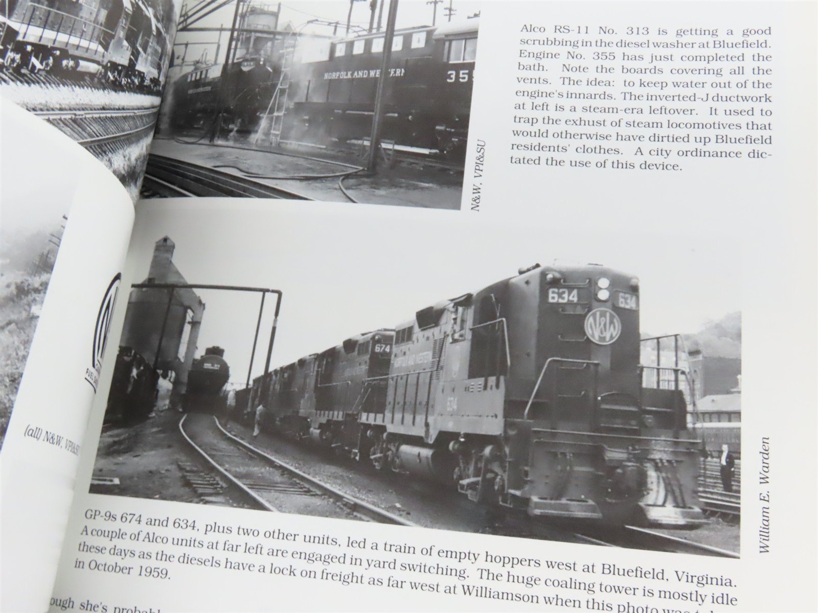 Norfolk & Western: Diesel's Last Conquest by William E. Warden Â©1996 SC Book