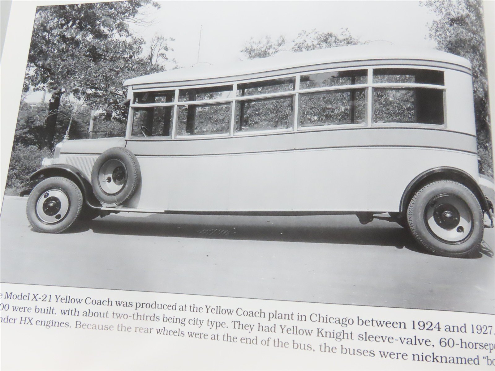 Yellow Coach Buses 1923-1943 Photo Archive by William A. Luke Â©2001 SC Book