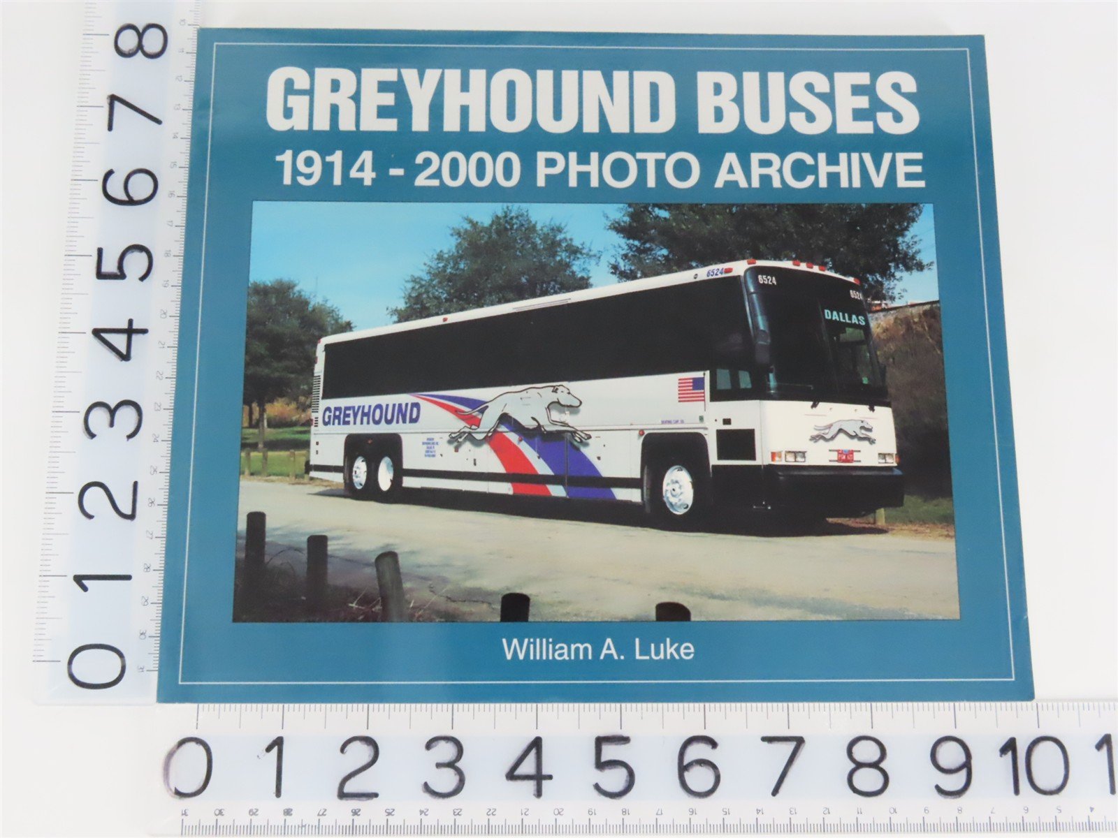 Greyhound Buses 1914-2000 Photo Archive by William A. Luke Â©2000 SC Book