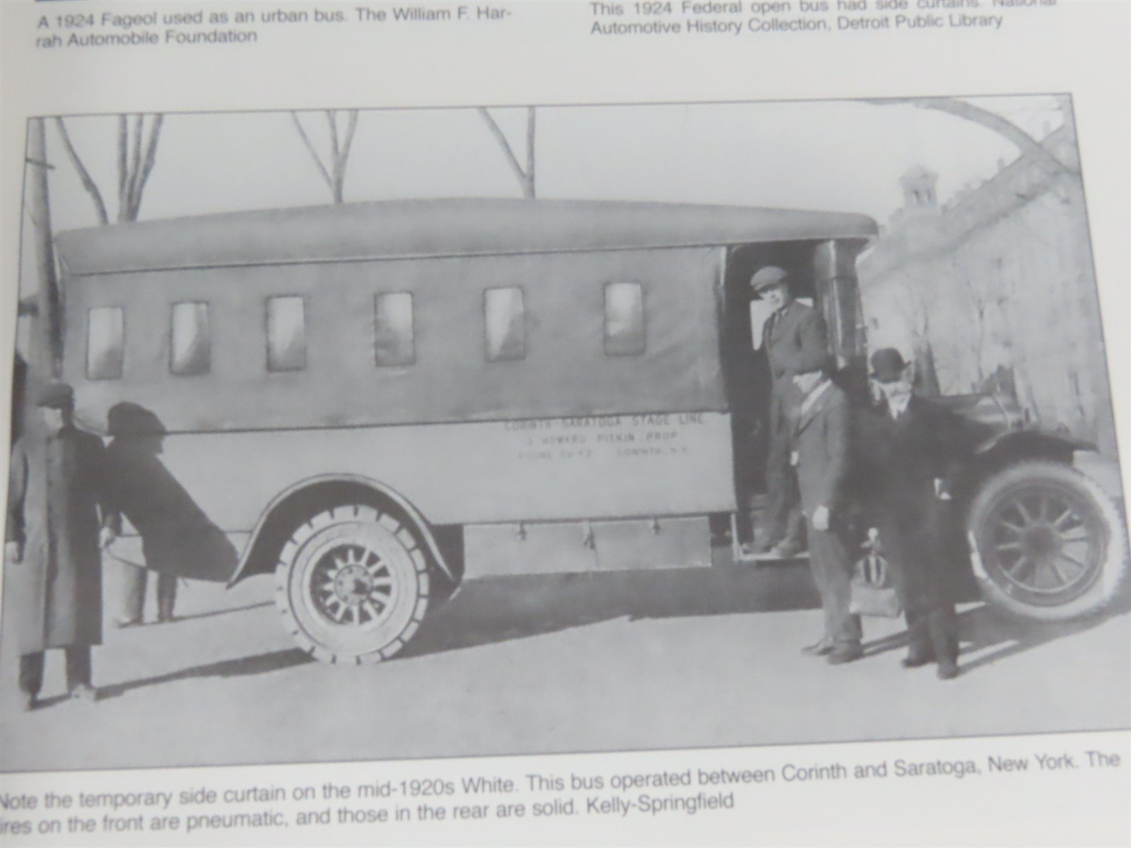 The Crestline Series - American Buses by Donald F. Wood Â©1998 SC Book