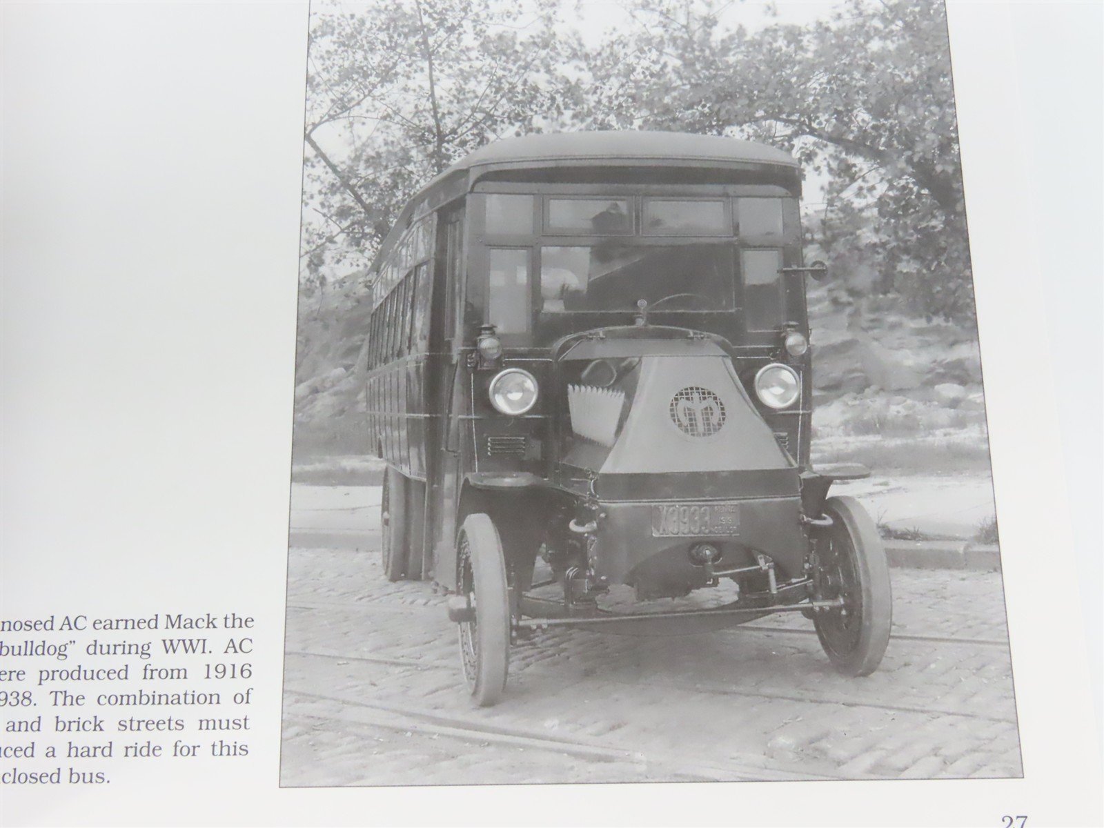 Mack Buses 1900-1960 Photo Archive by Harvey Eckart ©2000 SC Book