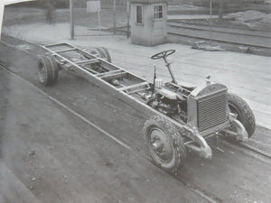Mack Buses 1900-1960 Photo Archive by Harvey Eckart ©2000 SC Book