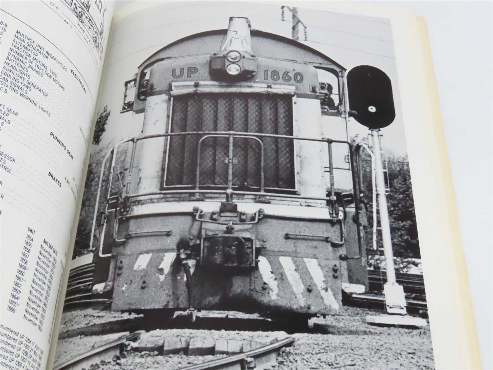 Overland Railbooks: Union Pacific 1977-1980 by George R. Cockle Â©1980 SC Book
