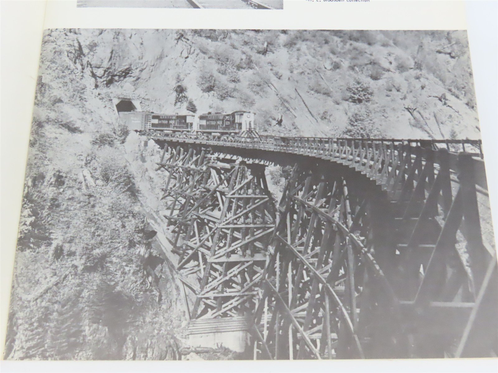 Southern Pacific - Motive Power Annual 1970 by Joseph A Strapac Â©1974 SC Booklet