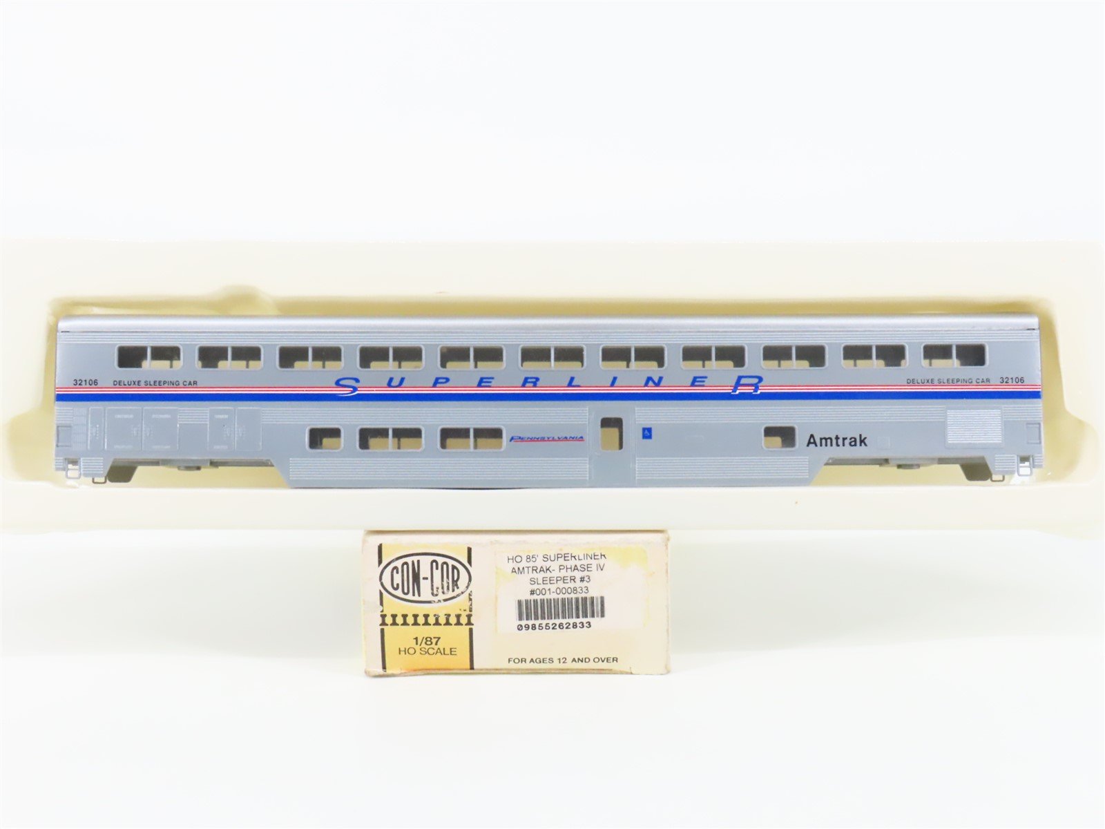 HO Scale Con-Cor Kit #001-000833 Amtrak Superliner 85' Sleeper Passenger #32106
