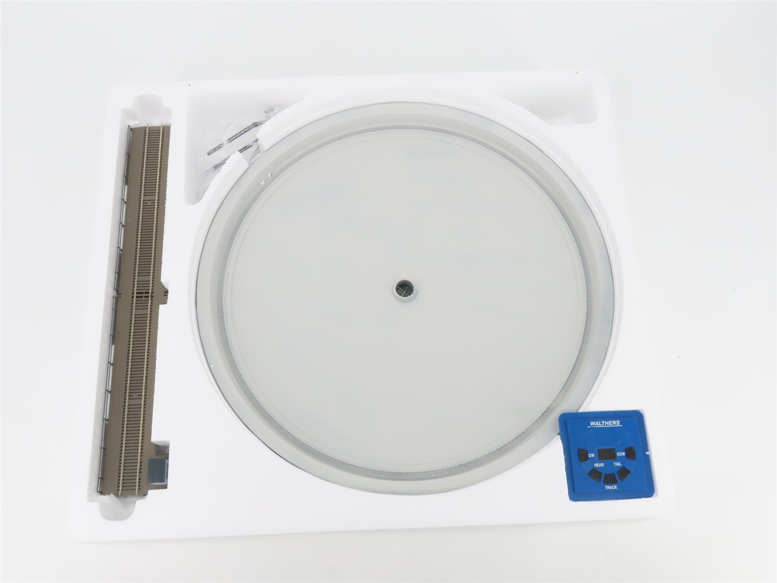 HO 1/87 Scale Walthers Cornerstone 933-2859 Motorized 130' Turntable Track