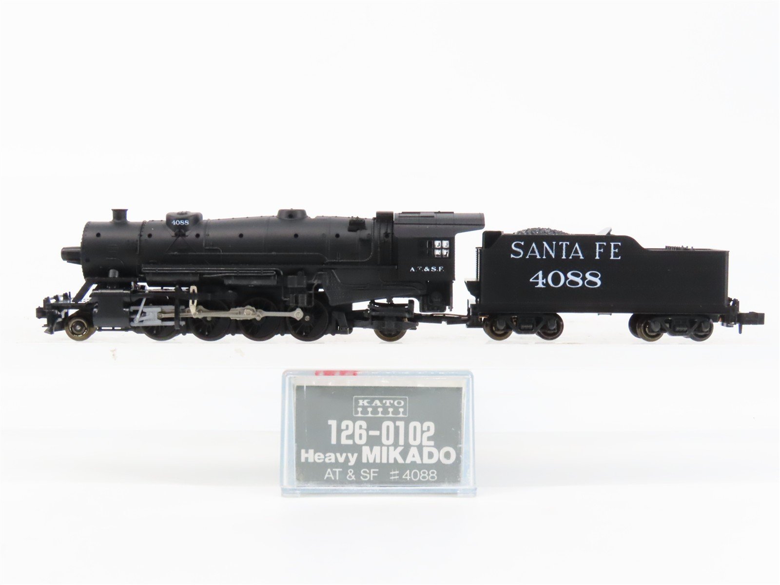 N Scale KATO 126-0102 ATSF Santa Fe 2-8-2 Heavy Mikado Steam #4088