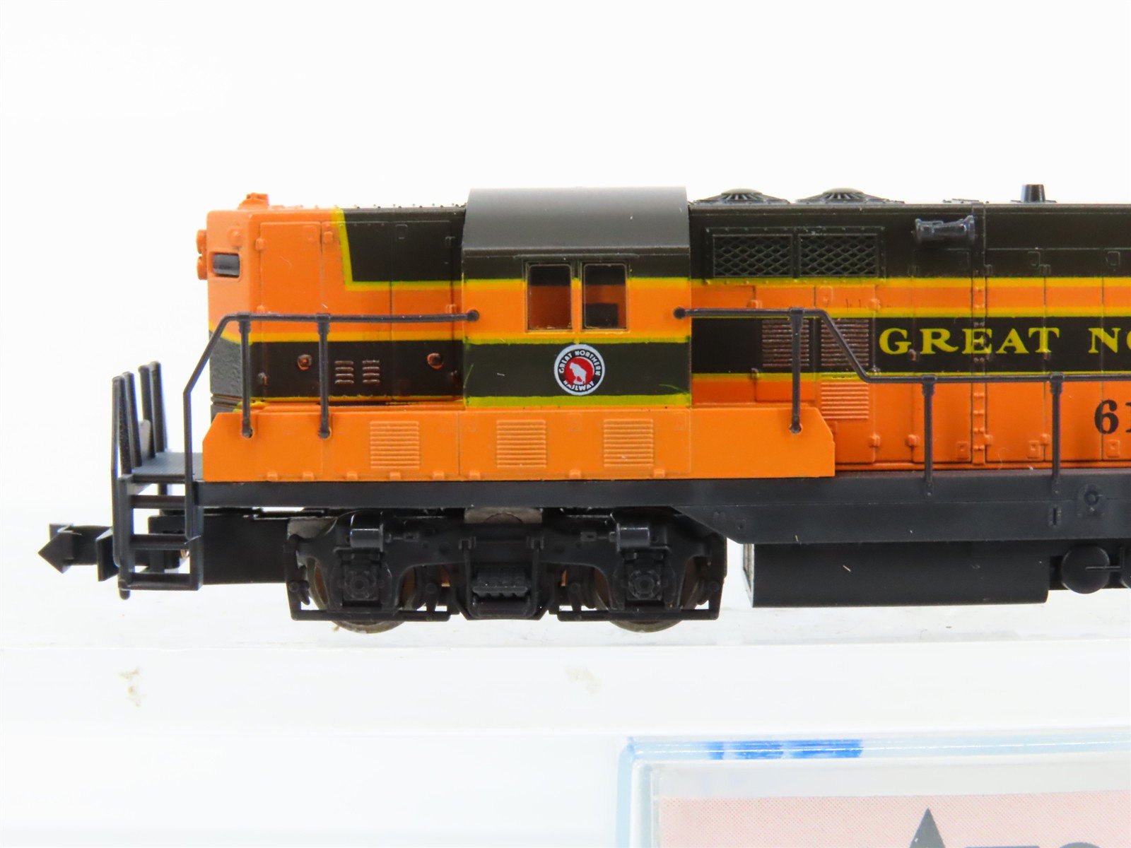 N Scale KATO 17718-4 GN Great Northern EMD GP7 Diesel Locomotive #616