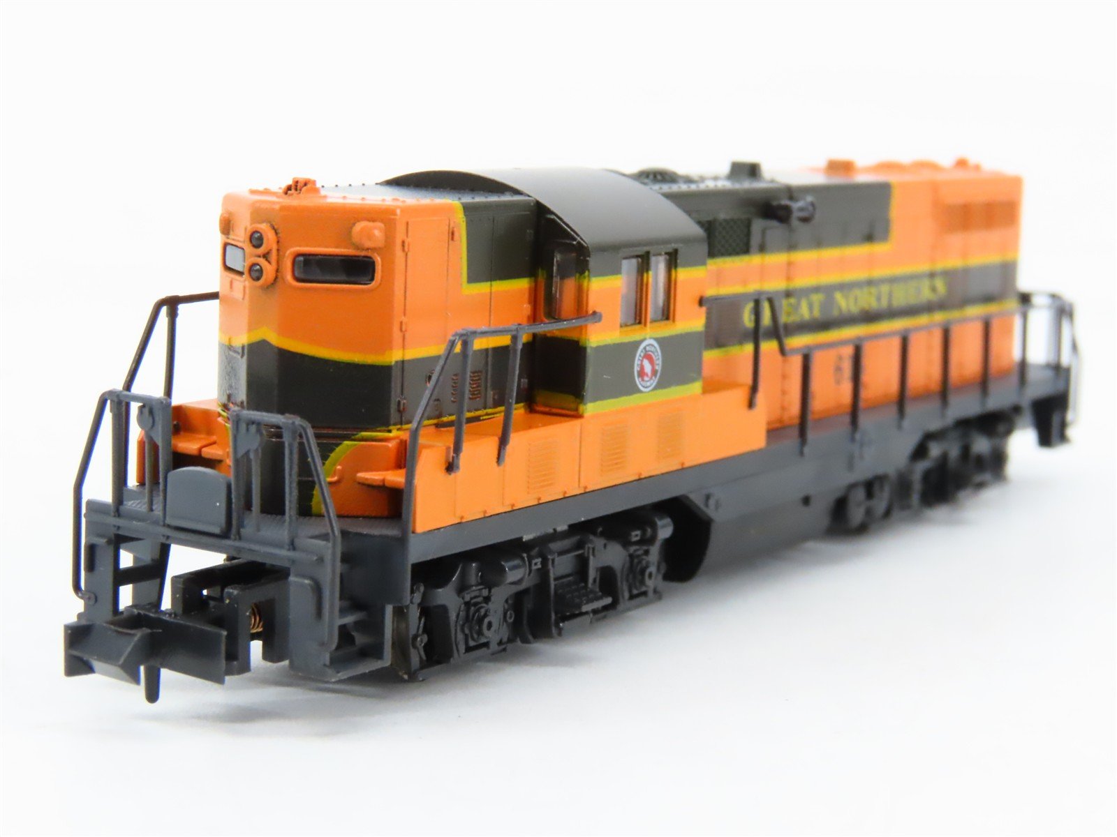 N Scale KATO 17718-4 GN Great Northern EMD GP7 Diesel Locomotive #616