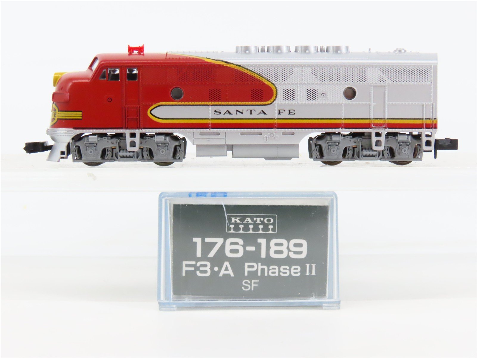 N Scale KATO 176-189 ATSF Santa Fe "Warbonnet" EMD F3A Ph. II Diesel No#
