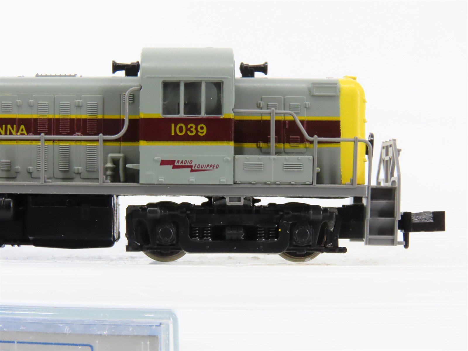 N Scale KATO 17708-A EL Erie Lackawanna ALCO RS-3 Diesel Locomotive #1039