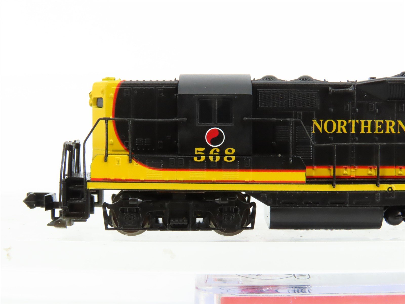 N Scale Atlas 48220 NP Northern Pacific EMD GP7 Ph. 2 Diesel Locomotive #568