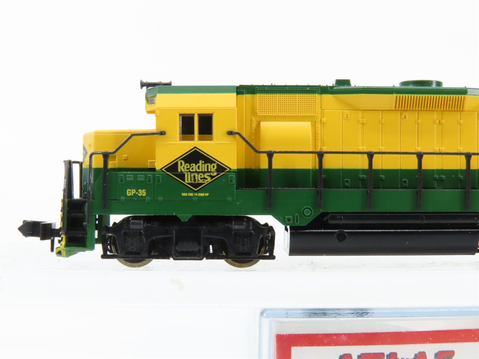 N Scale Atlas/KATO 4639 RDG Reading EMD GP35 Diesel Locomotive #3626