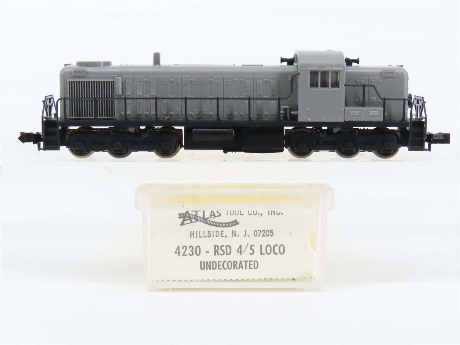 N Scale Atlas/KATO 4230 Undecorated ALCO RSD4/5 Diesel Locomotive