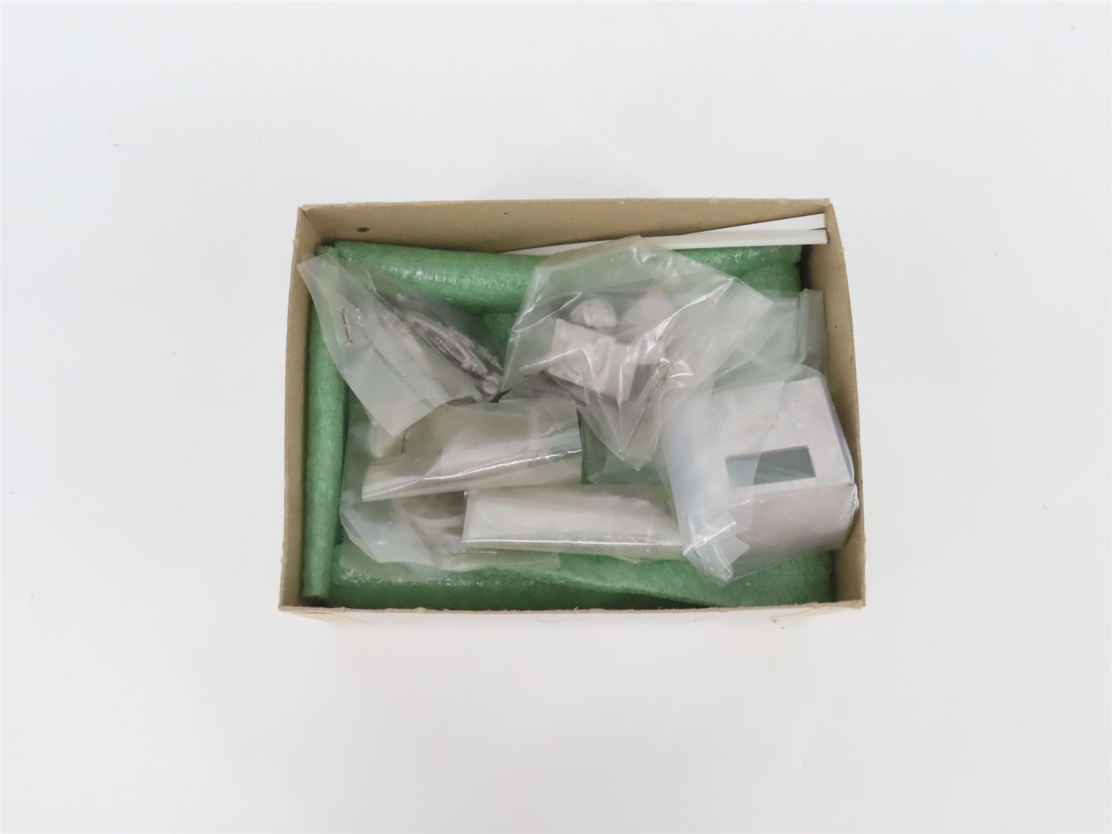 O Scale CHB Models VE-2000 Mack Model AB Truck Kit