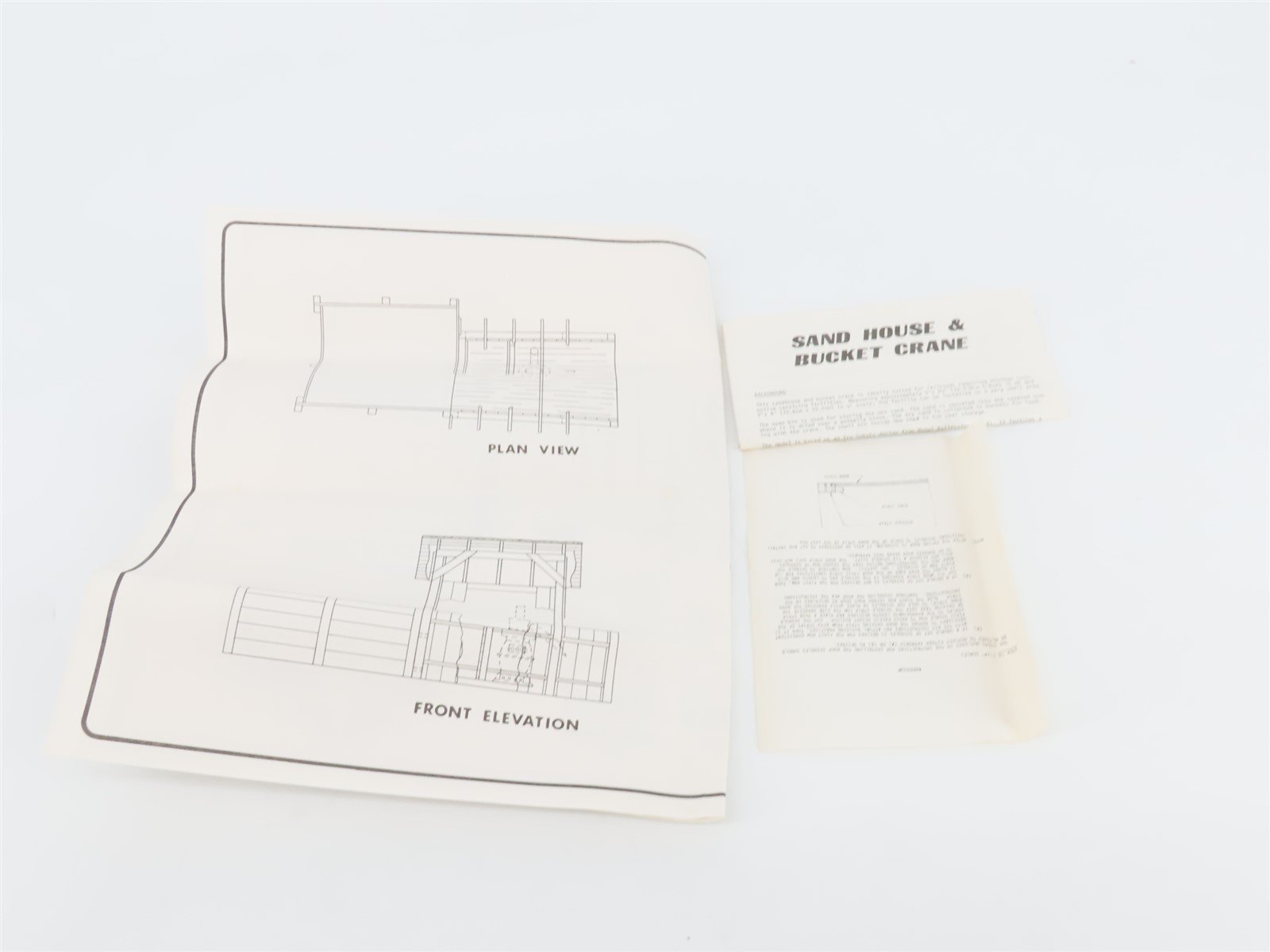 O Scale Sequoia 4811-0 Sand House & Bucket Crane Scenery Kit