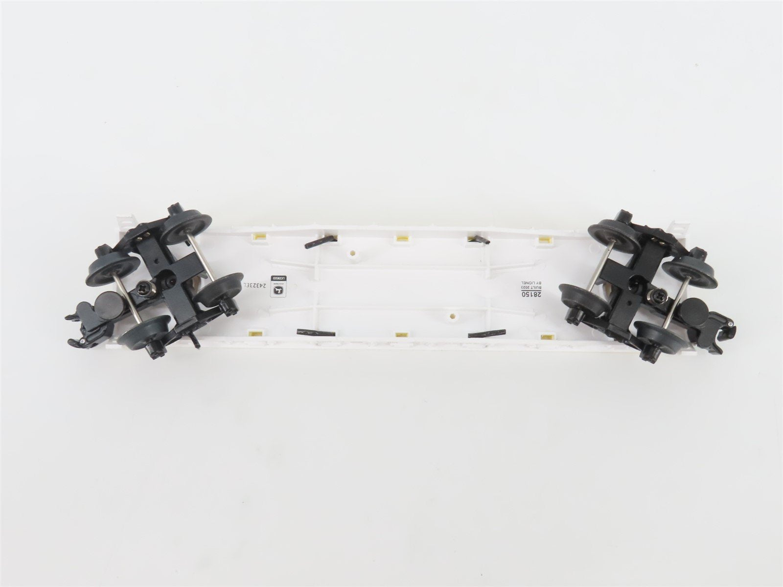 O 3-Rail Lionel 2328150 LP84900 John Deere 40' Flat Car #28230 w/4 Ertl Tractors