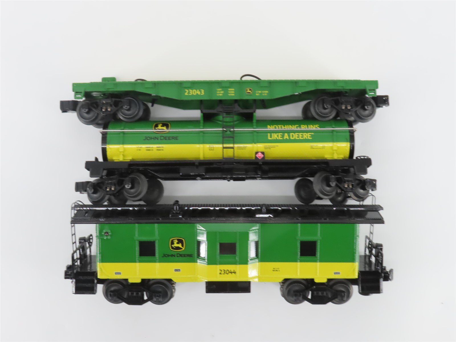 O Gauge 3-Rail Lionel LionChief 2123040 John Deere GP38 Diesel Train Set w/Sound